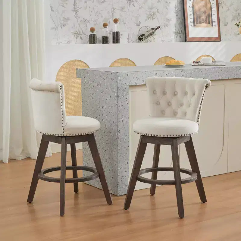 Okak Lot de 2 tabourets de bar de 66 cm avec pivotant à 360°, tabourets de bar rembourrés en velours avec dossier capitonné et pieds en bois pour îlot de cuisine, bar à domicile