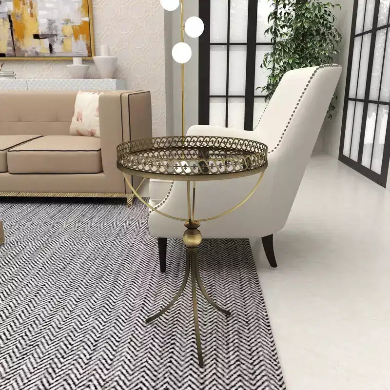 Table ronde à pied en métal et verre doré